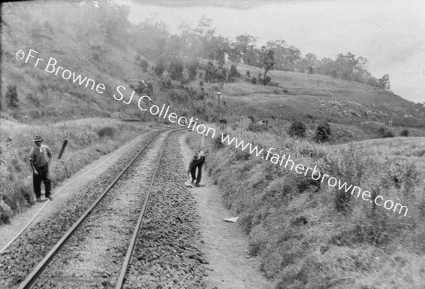 RAILWAY WITH NEWSPAPER MEN ?